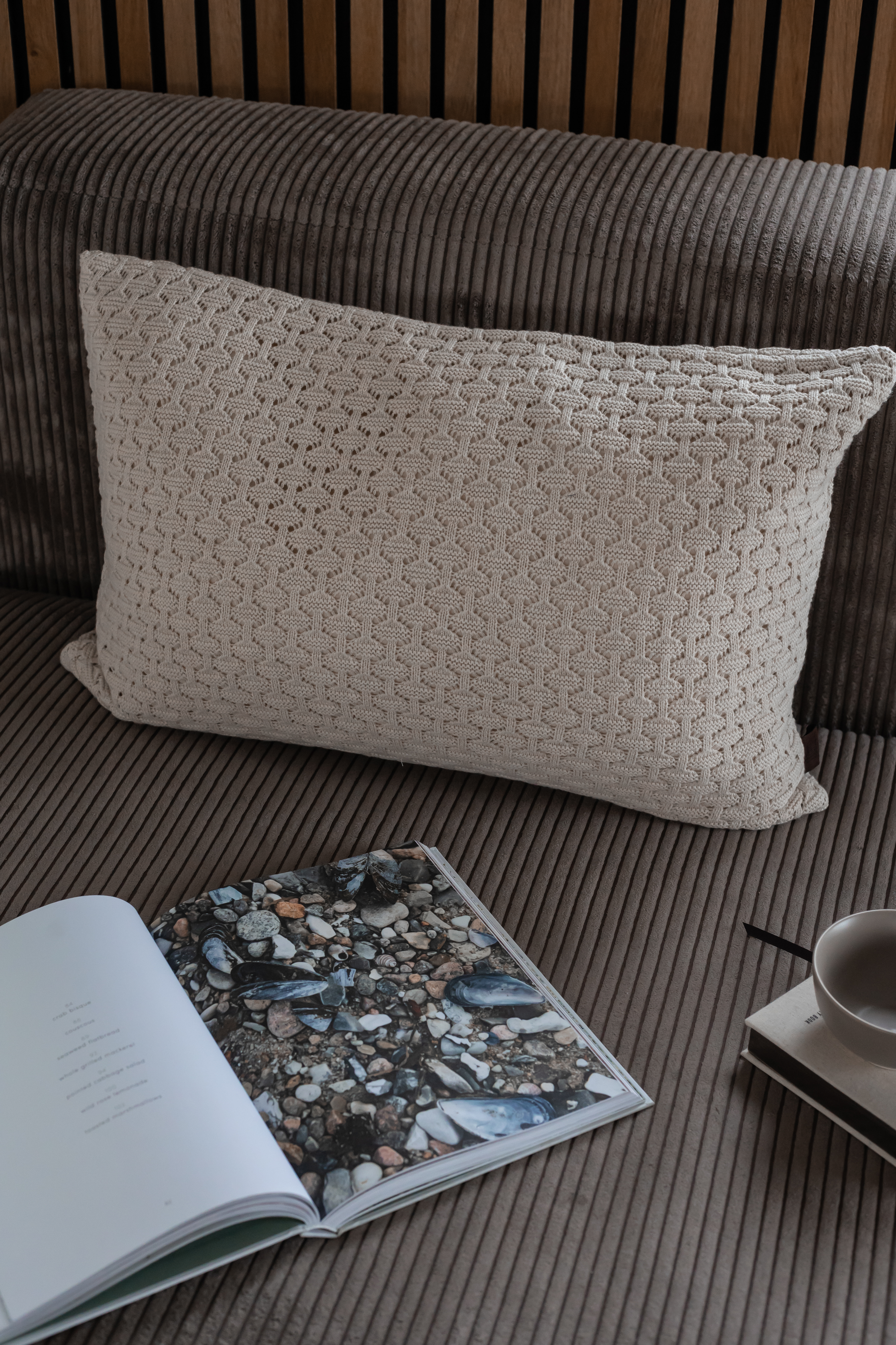 Knitted cushion cover, 60x40 cm, beige-melange